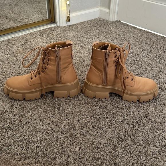 Steve Madden combat style boots 7.5 - Picture 6 of 6